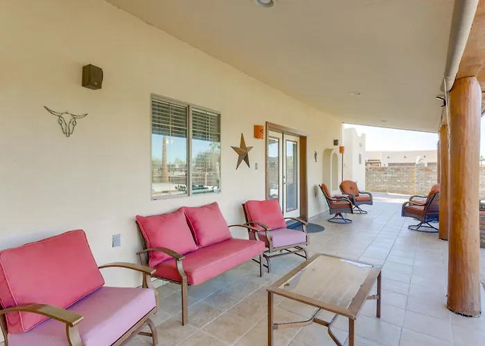 Mtn-view Casita W/ Rooftop Deck & Patio In Yuma!